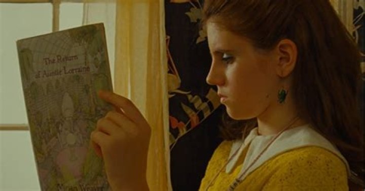 10 Ways You Can Tell Someone Is A Reader Without Even Asking