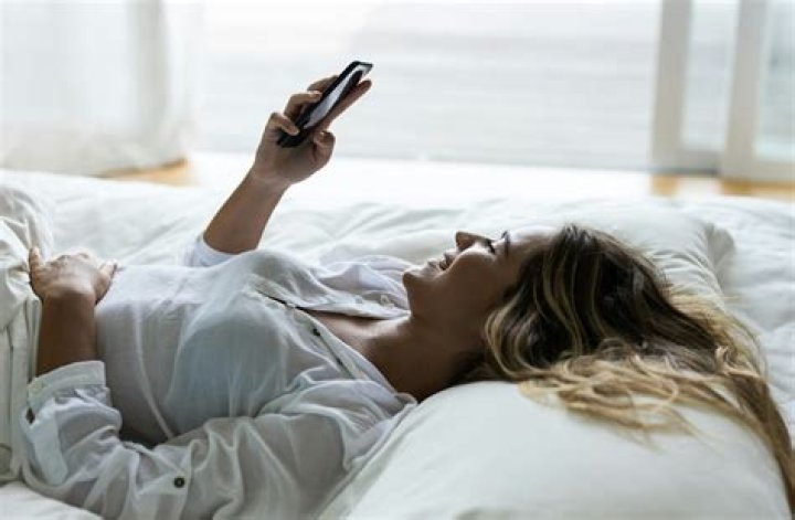 How Sexting Affects Your Brain & Body
