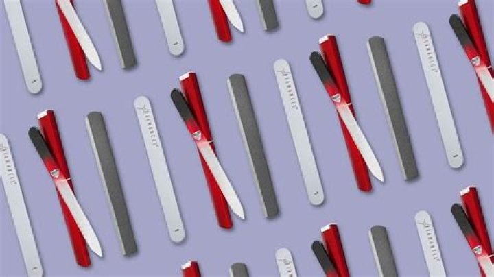 The 4 Best Nail Files For Weak Nails
